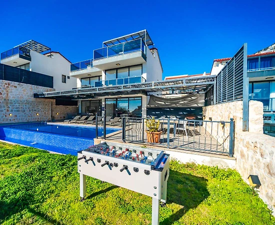 Kaş Kalkan'da Deniz Manzaralı, Özel Havuzlu, Lüks Villa - 1