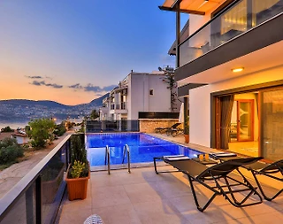 Kaş Kalkan'da Deniz Manzaralı, Sonsuzluk Havuzlu, Lüks Villa - 4