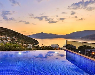 Kaş Kalkan'da Deniz Manzaralı, Sonsuzluk Havuzlu, Lüks Villa - 5