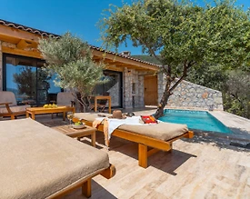 Kaş Kalkan'da Deniz Sıfır Konumda, Özel Havuzlu, Manzaralı Villa - 2