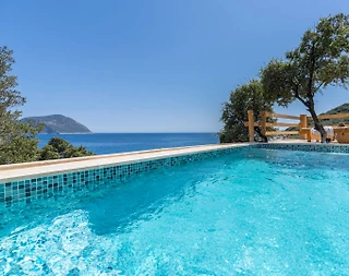 Kaş Kalkan'da Deniz Sıfır Konumda, Özel Havuzlu, Manzaralı Villa - 4