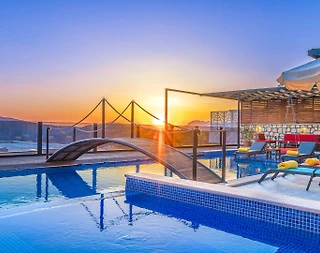 Kaş Bezirgan'da Deniz ve Doğa Manzaralı, Özel Havuzlu, Jakuzili Villa - 4