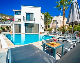 Kaş Kalkan'da Deniz ve Doğa Manzaralı, Özel Havuzlu, 4+1 Villa - 2