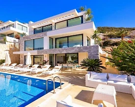 Kaş Kalkan'da Denize Sıfır Konumda, Özel Havuzlu, Görkemli Villa - 3