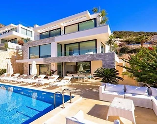 Kaş Kalkan'da Denize Sıfır Konumda, Özel Havuzlu, Görkemli Villa - 3