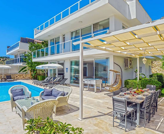 Kaş Kalkan'da Denize Yakın, Kalabalık Aileler İçin Uygun, Şık Villa - 1