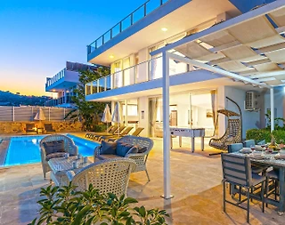 Kaş Kalkan'da Denize Yakın, Kalabalık Aileler İçin Uygun, Şık Villa - 1