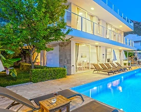 Kaş Kalkan'da Denize Yakın, Kalabalık Aileler İçin Uygun, Şık Villa - 2