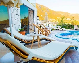 Kaş Kalkan'da Denize Yakın, Özel Havuzlu, Modern Tasarımlı Villa - 3