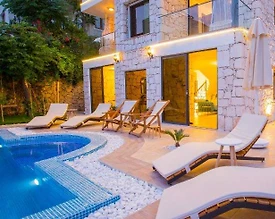 Kaş Kalkan'da Denize Yakın, Özel Havuzlu, Modern Tasarımlı Villa - 2