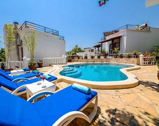 Kaş Kalkan'da Denize Yakın, Özel Havuzlu, 4+1 Konforlu Villa - 5