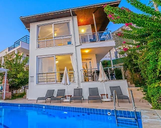 Kaş Kalkan'da Denize Yakın, Özel Havuzlu, Deniz Manzaralı Villa - 1