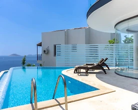 Kaş Kalkan'da Denize Yakın, Özel Havuzlu, Merkezi Villa - 2
