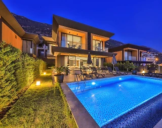 Kaş Kalkan'da Denize Yakın, Özel Havuzlu, Merkezi Villa - 1