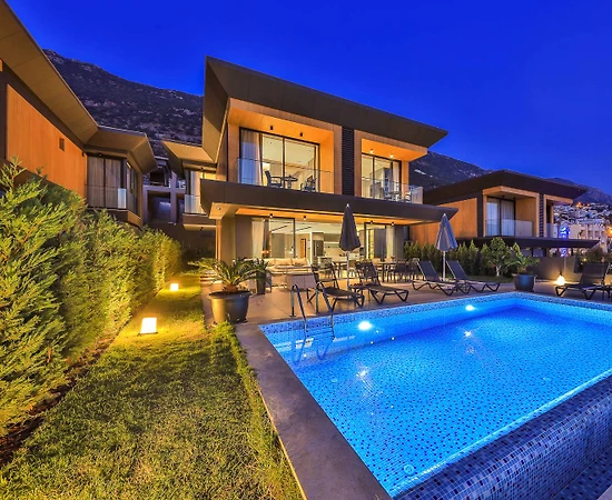 Kaş Kalkan'da Denize Yakın, Özel Havuzlu, Merkezi Villa - 1