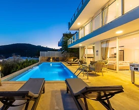 Kaş Kalkan'da Denize Yakın, Kalabalık Aileler İçin Uygun, Şık Villa - 2