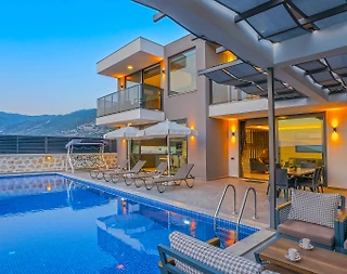 Kaş Kalkan'da Doğa İle İç İçe, Özel Havuzlu, Kiralık Villa - 3