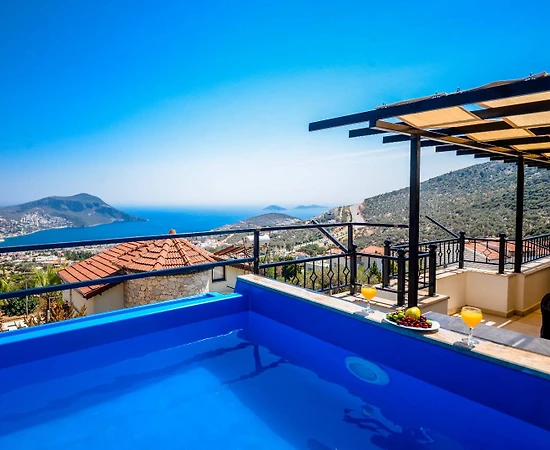 Kaş Kalkan'da Doğa Manzaralı, Özel Havuzlu, Konforlu Suit - 1