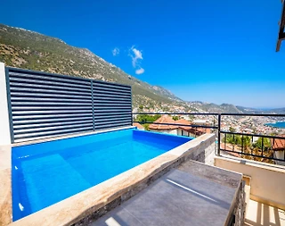 Kaş Kalkan'da Doğa Manzaralı, Özel Havuzlu, Konforlu Suit - 3