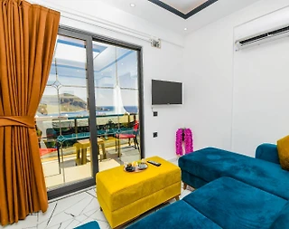 Kaş Kalkan'da Enfes Deniz Manzaralı, Jakuzili, 4 Kişilik, Kiralık Suit - 5