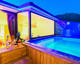 Kaş Kalkan'da Enfes Deniz Manzaralı, Jakuzili, 4 Kişilik, Kiralık Suit - 2