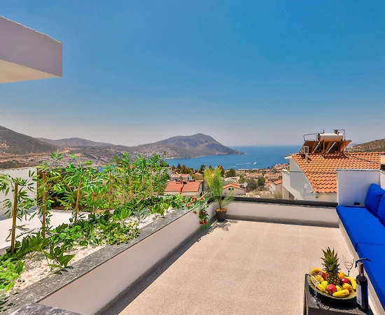 Kaş Kalkan'da Enfes Deniz Manzaralı, Özel Havuzlu, 4 Kişilik Villa - 1