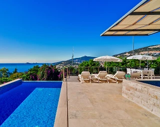 Kaş Kalkan'da Enfes Deniz Manzaralı, Özel Havuzlu, Konforlu Villa - 2