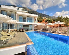 Kaş Kalkan'da Enfes Deniz Manzaralı, Özel Havuzlu, Lüks Villa - 2