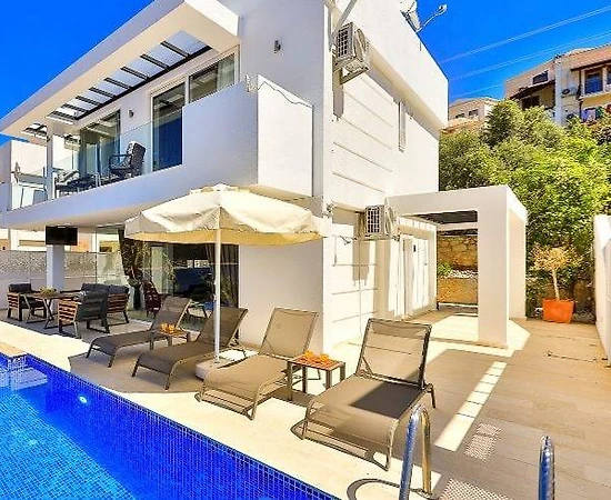 Kaş Kalkan'da Enfes Deniz Manzaralı, Özel Havuzlu, Lüks Villa - 1