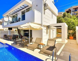 Kaş Kalkan'da Enfes Deniz Manzaralı, Özel Havuzlu, Lüks Villa - 1