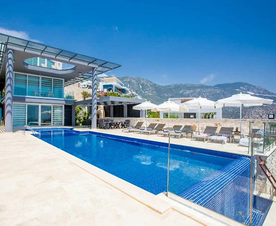 Kaş Kalkan'da İhtişamlı Deniz Manzaralı, Özel Havuzlu, Lüks Villa - 1