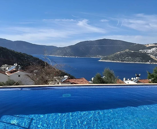 Kaş Kalkan'da Enfes Deniz Manzaralı, Özel Havuzlu, Şık Villa - 1