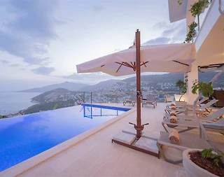 Kaş Kalkan'da Enfes Deniz Manzaralı, Sonsuzluk Havuzlu, Konforlu Villa - 5