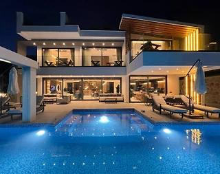 Kaş Kalkan'da Enfes Deniz Manzaralı, Isıtmalı Havuzlu, Kiralık Villa - 2