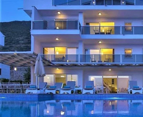 Kaş Kalkan'da Eşsiz Deniz Manzaralı, Özel Havuzlu, Geniş Villa - 1