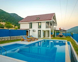 Kaş Sarıbelen'de Kalabalık Ailelere Uygun, Özel Havuzlu, Kiralık Villa - 3
