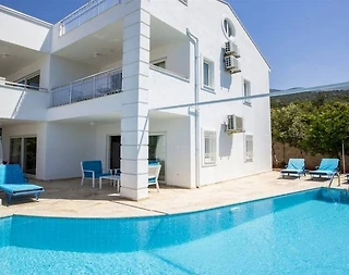 Kaş Kalkan'da Geniş Ailelere Uygun, Özel Havuzlu, 8 Kişilik Villa - 1