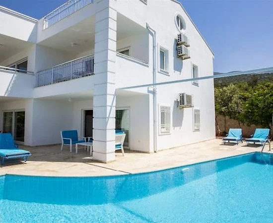 Kaş Kalkan'da Geniş Ailelere Uygun, Özel Havuzlu, 8 Kişilik Villa - 1