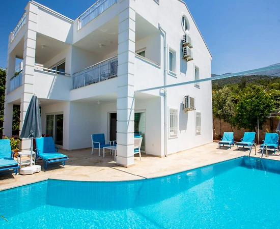 Kaş Kalkan'da Geniş Ailelere Uygun, Özel Havuzlu, 8 Kişilik Villa - 1