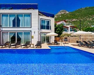Kaş Kalkan'da Geniş Ailelere Uygun, Özel Havuzlu, Ferah Villa - 1