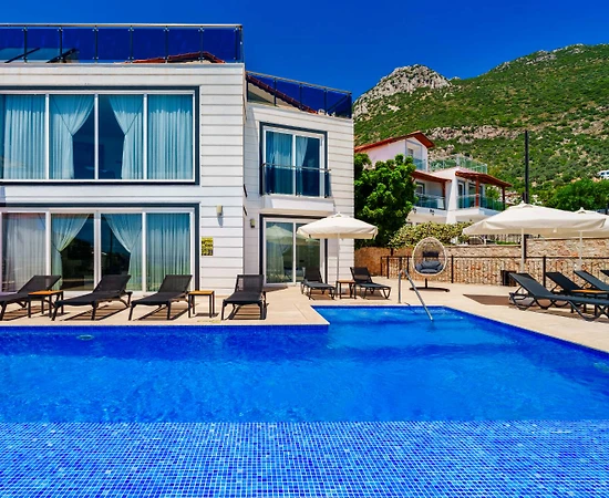 Kaş Kalkan'da Geniş Ailelere Uygun, Özel Havuzlu, Ferah Villa - 1