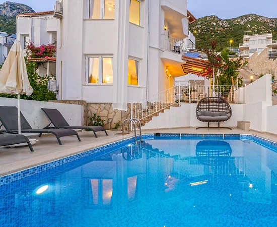 Kaş Kalkan'da Geniş Ailelere Uygun, Özel Havuzlu, Keyifli Villa - 1