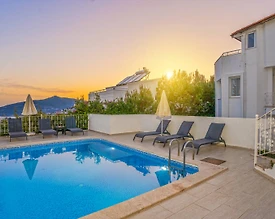 Kaş Kalkan'da Geniş Ailelere Uygun, Özel Havuzlu, Keyifli Villa - 2
