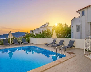 Kaş Kalkan'da Geniş Ailelere Uygun, Özel Havuzlu, Keyifli Villa - 2