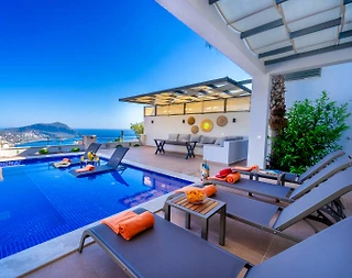 Kaş Kalkan'da Geniş Ailelere Uygun, Özel Havuzlu, Konforlu Villa - 2