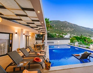 Kaş Kalkan'da Geniş Ailelere Uygun, Özel Havuzlu, Konforlu Villa - 4