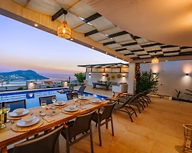 Kaş Kalkan'da Geniş Ailelere Uygun, Özel Havuzlu, Konforlu Villa - 3