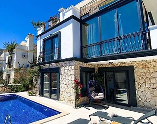 Kaş Kalkan'da Geniş Ailelere Uygun, Özel Havuzlu, Lüks Villa - 1