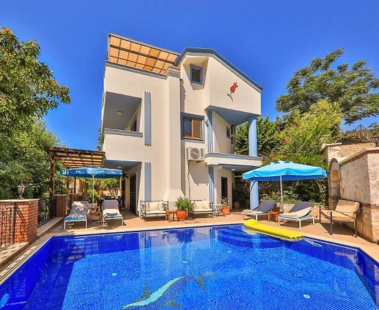 Kaş Kalkan'da Geniş Ailelere Uygun, Özel Havuzlu, Merkezi Villa - 1