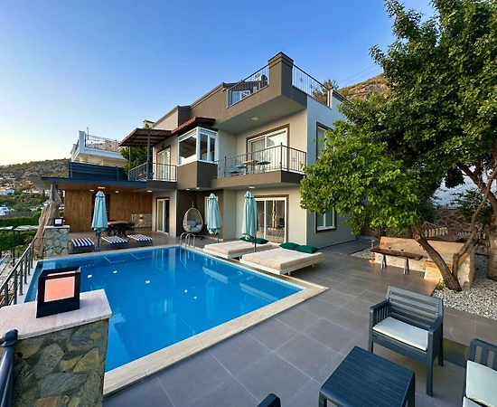 Kaş Kalkan'da Geniş Ailelere Uygun, Özel Havuzlu, Modern Villa - 1
